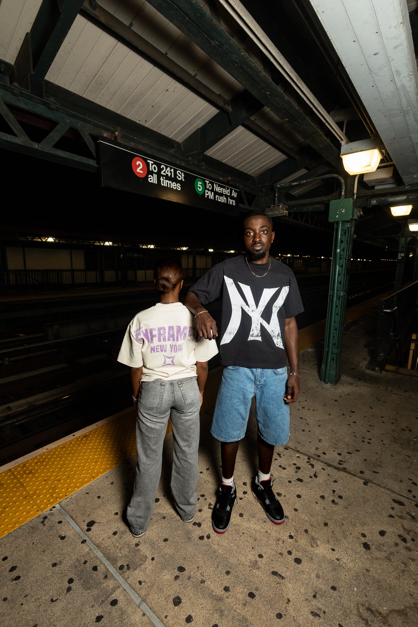 ENFRAMED NEW YORK TEE - Black